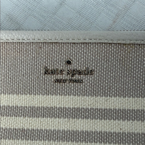 NEW Kate Spade Gia Larchmont Avenue Fabric Stripe Pouch Clutch Beige - Picture 6 of 11